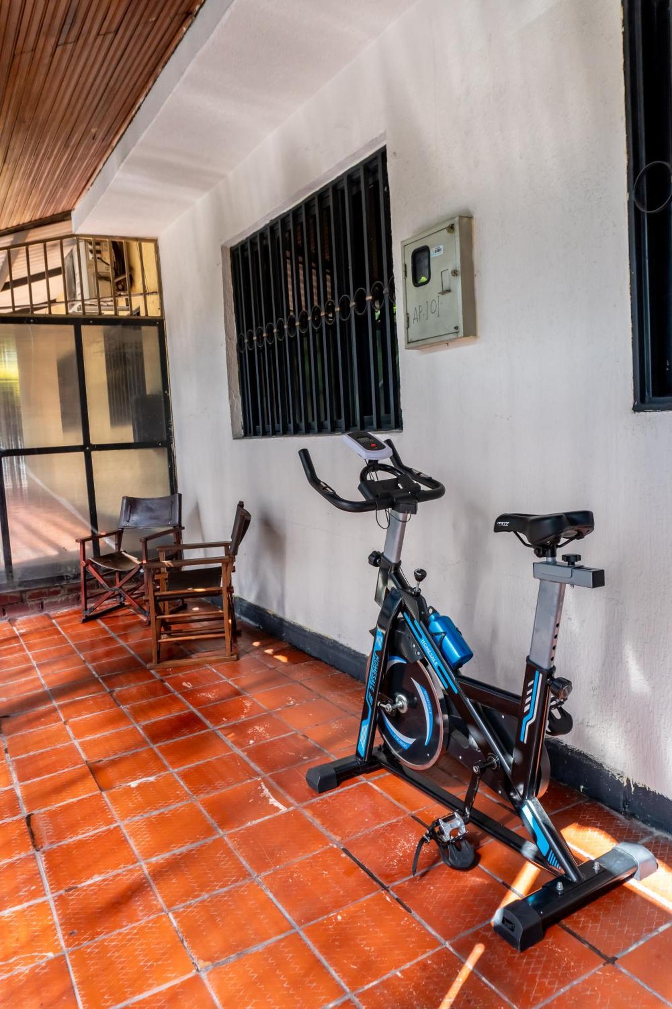 Aparta Estudio A Su Medida * Neiva (Huila)